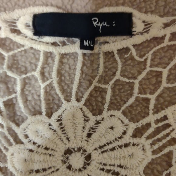 Beautiful Ryu M/L Ivory Crochet Lace Top - Picture 5 of 8